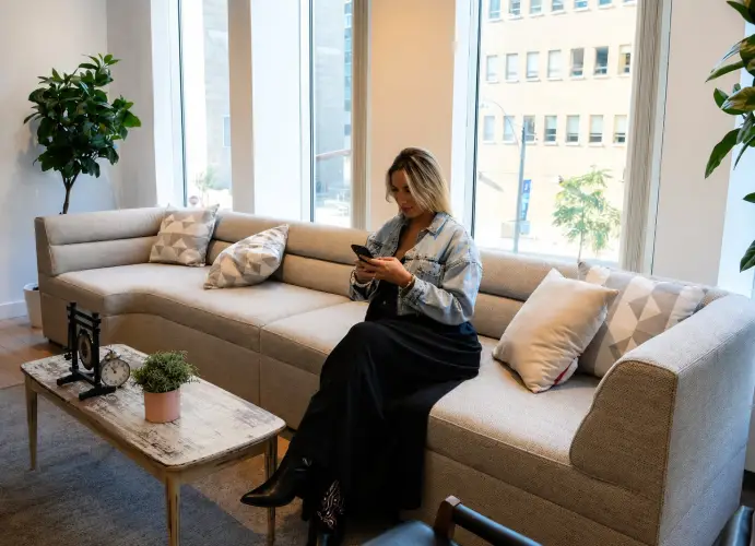 QliqQliq Toronto Agency Client Lounge.jpg