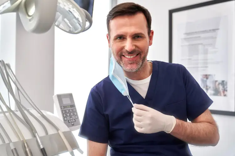 dentist-smiling-with-mask.jpg