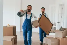 Two Men And A Truck Moving And Storage - Toronto business