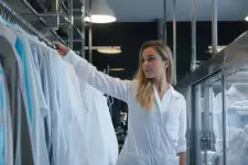 Zipper Plus Cleaners & Alterations - Toronto business