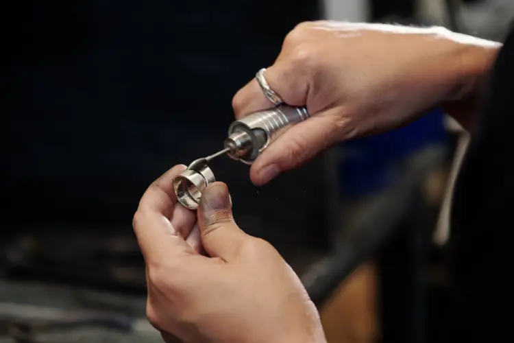 engraving-wedding-band-using-rotary-tool.jpg