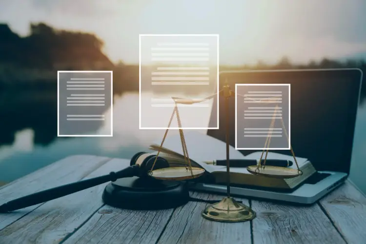 legal-advice-scales-of-justice-on-laptop.jpg