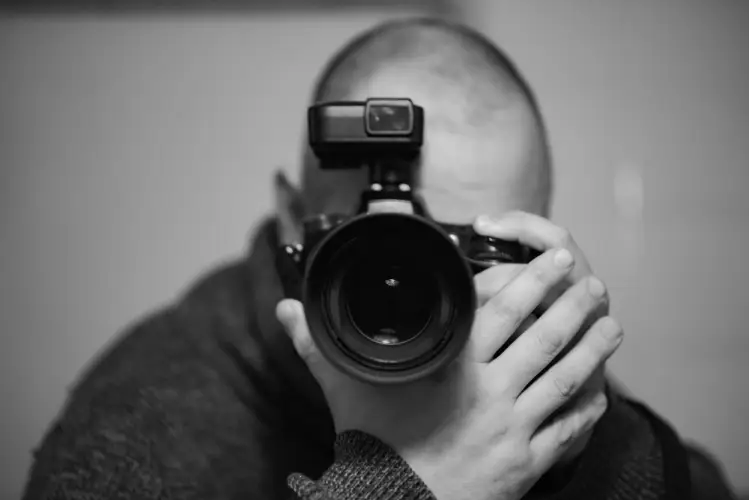 black-and-white-portrait-photographer.jpg