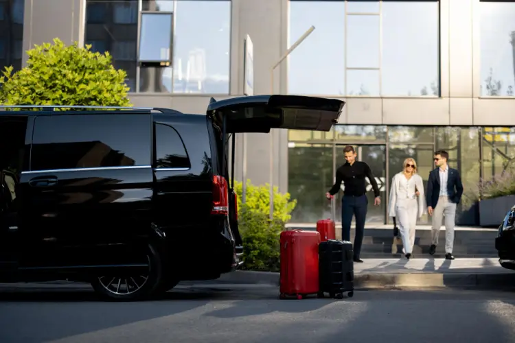 executive-airport-transfer-luggage-van.jpg