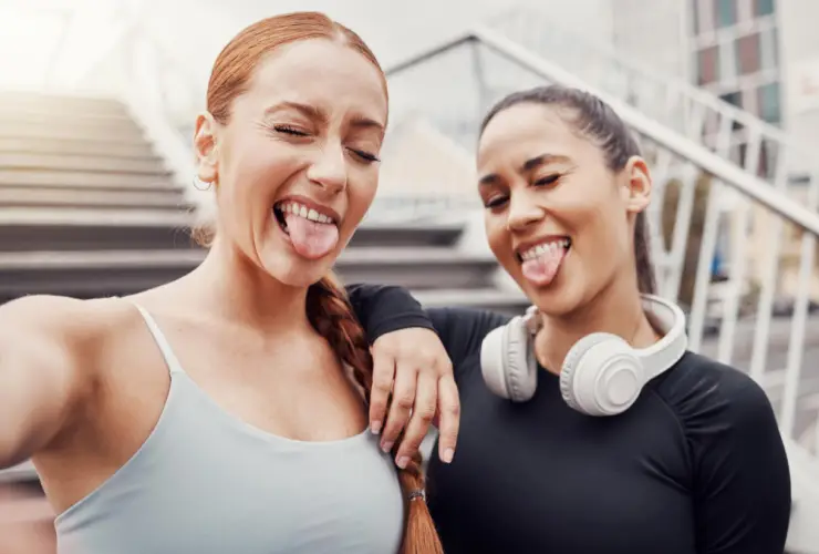 silly-post-workout-selfie-friends.jpg