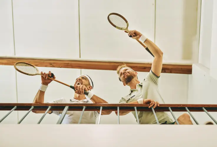 badminton-players-cheering-indoor.jpg