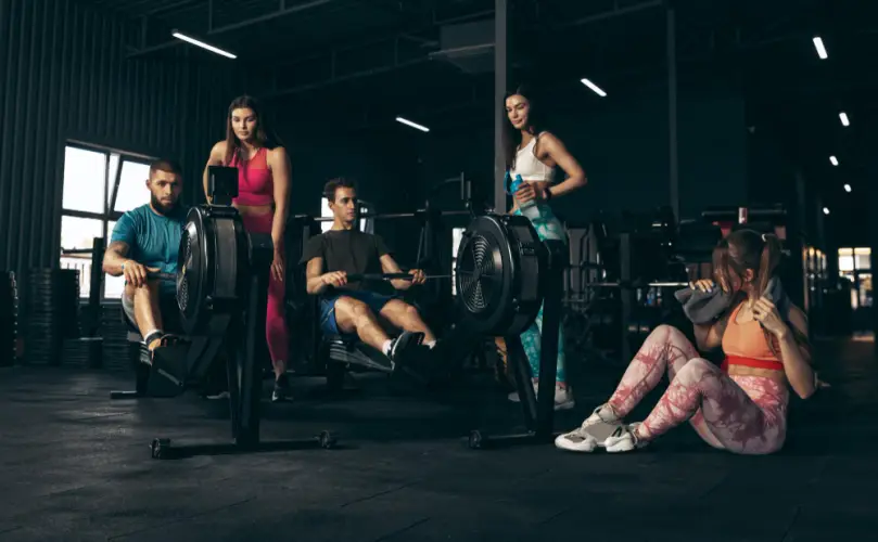 group-workout-rowing-machines-gym.jpg