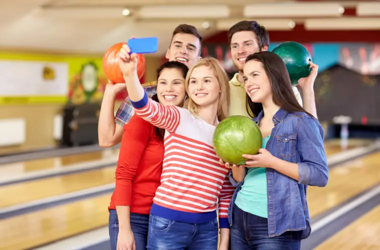young-adults-bowling-selfie.jpg