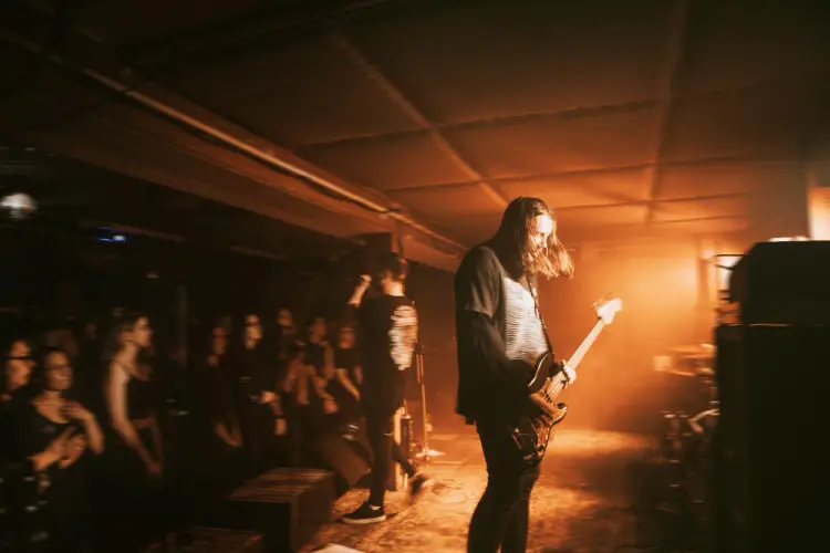 underground-band-concert-crowd.jpg