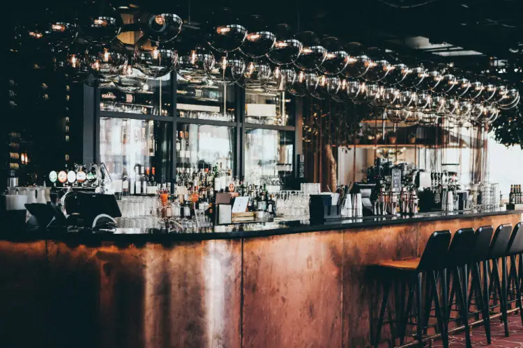 modern-luxury-bar-interior.jpg