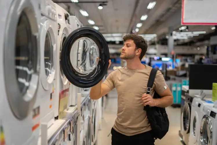 customer-shopping-for-washer-and-dryer.jpg