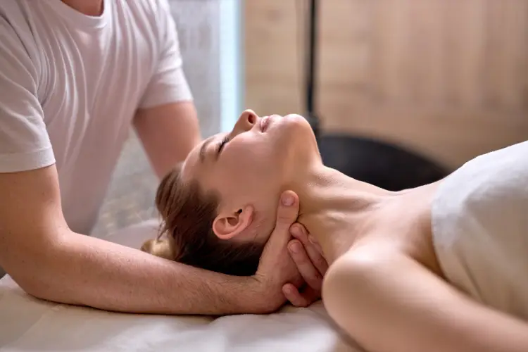 neck-massage-chiropractic-care.jpg