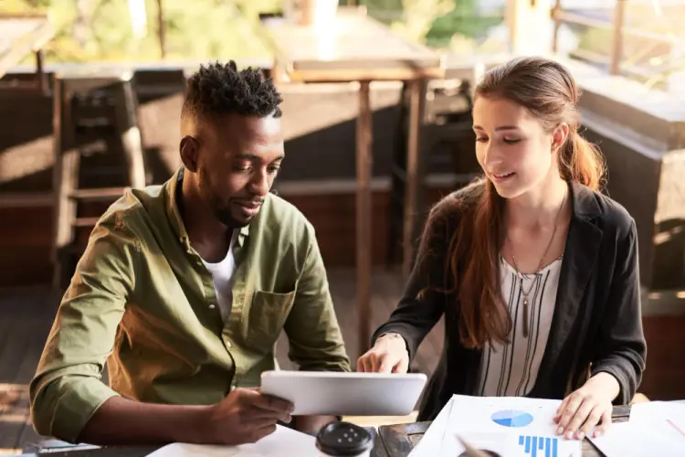 career-coaching-collaboration-tablet-consultation.jpg