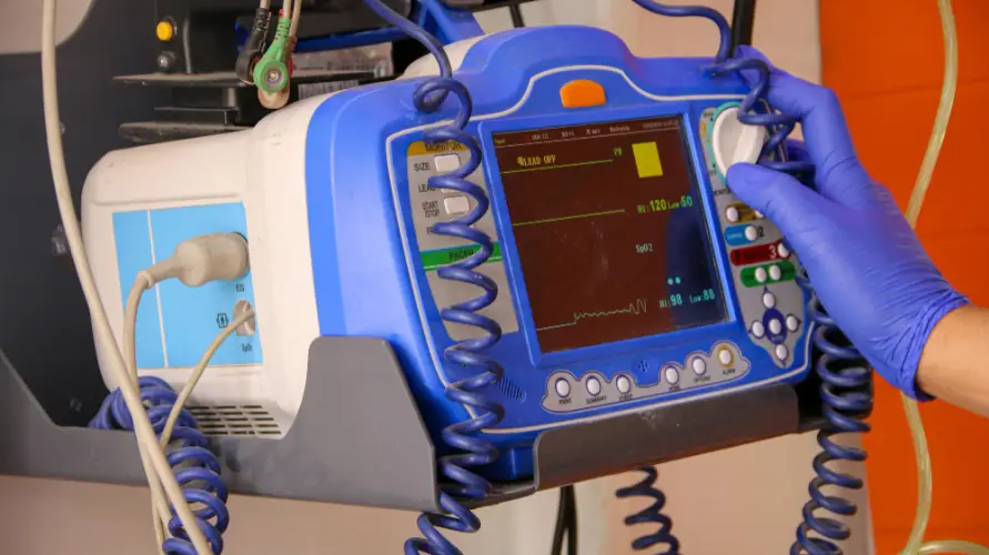 defibrillator-heart-monitor-closeup.jpg