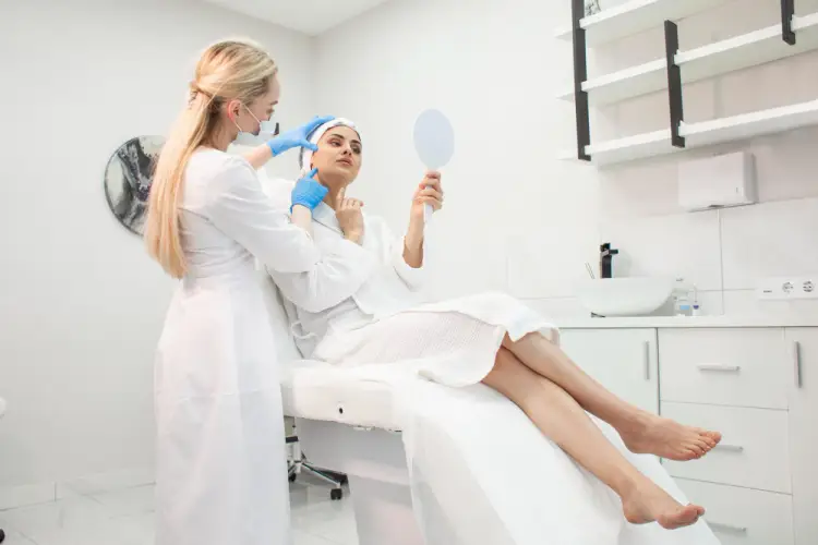 dermatologist-face-evaluation-mirror.jpg