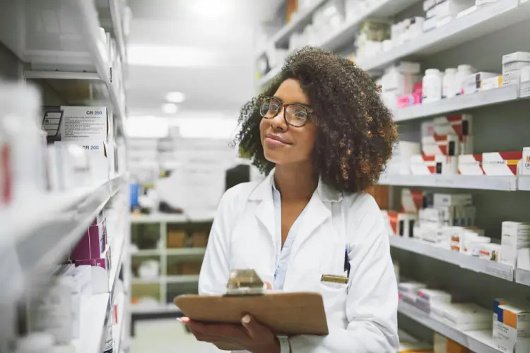 pharmacist-inventory-pharmacy-medicine.jpg