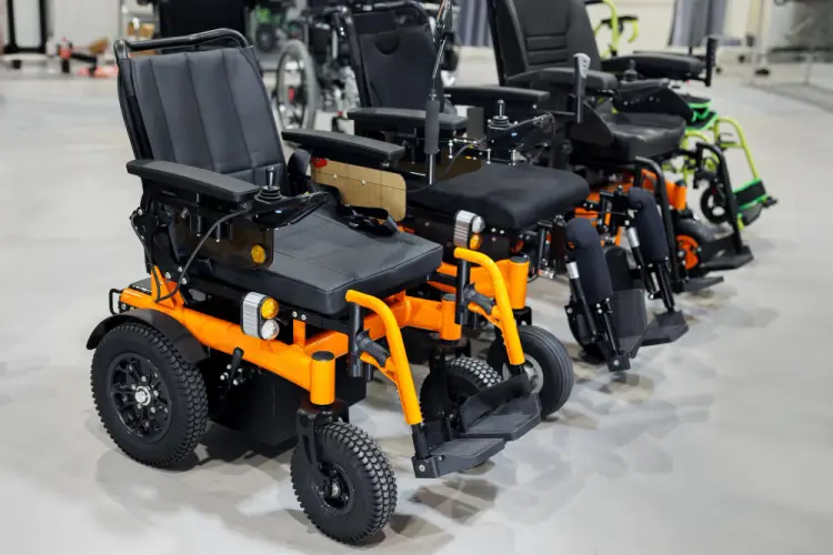 heavy-duty-electric-wheelchairs-in-showroom.jpg
