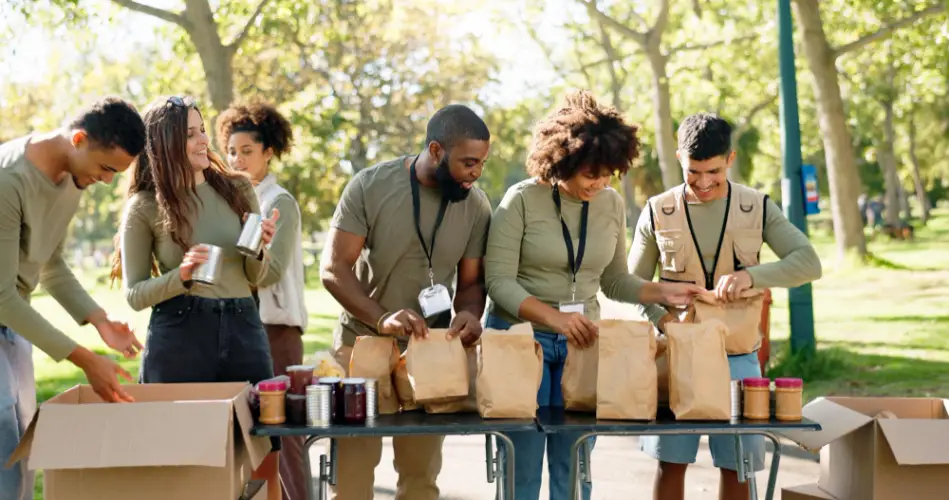 volunteers-packing-food-for-donation.jpg