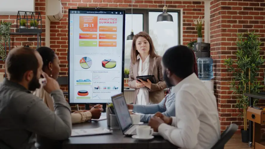 analytics-team-business-meeting.jpg