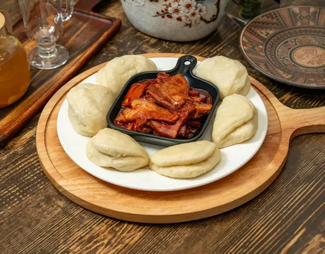gua-bao-steamed-buns-with-braised-pork.jpg