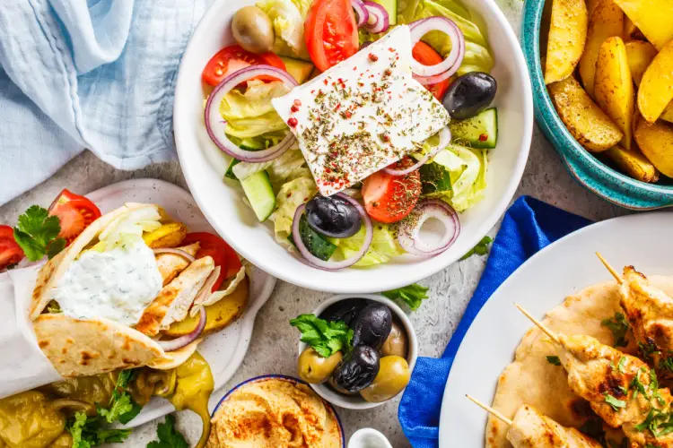 greek-salad-and-gyros-wrap.jpg