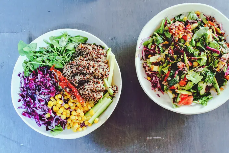 quinoa-salad-bowls-with-greens-and-veggies.jpg