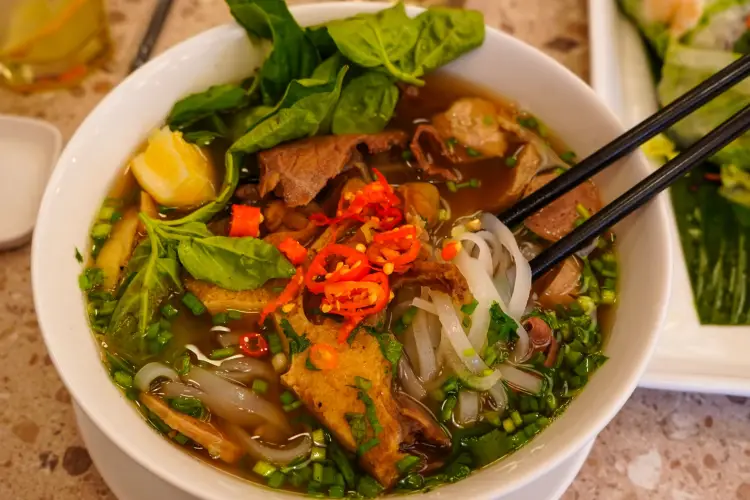 pho-bo-with-beef-meatballs-in-rich-broth.jpg
