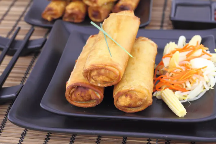 vietnamese-fried-spring-rolls-plate.jpg