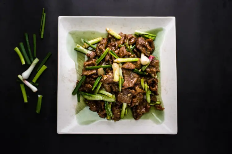 beef-with-scallions-hakka-style.jpg