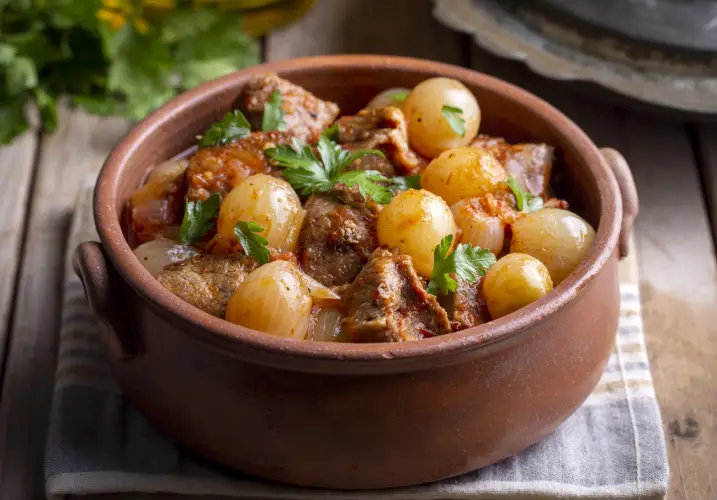 traditional-greek-dish-beef-stifado-sauce-meat-stew-onion-stew-turkish-name-sogan-yahni-et-yahni.jpg