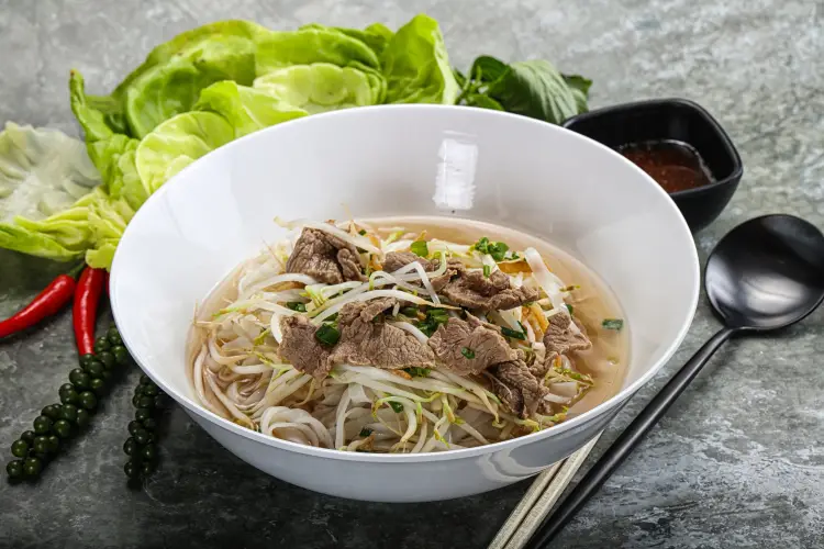 vietnamese-traditional-soup-pho-bo-with-beef.jpg