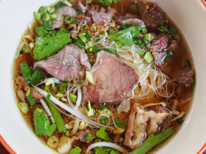 pho-bo-vietnamese-beef-noodle-soup.jpg