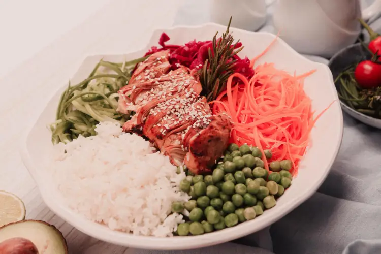 teriyaki-chicken-bowl-with-rice-peas-and-carrots.jpg