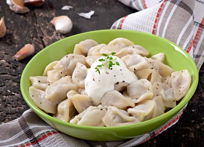 pelmeni-dumplings-with-sour-cream.jpg