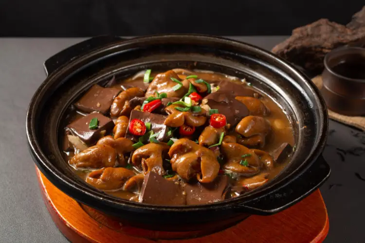 chinese-braised-organ-meat-hotpot.jpg