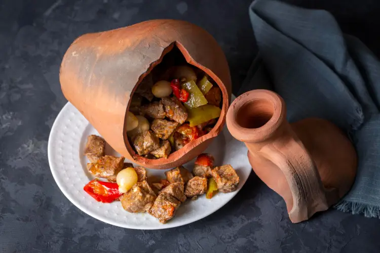 testi-kebab-traditional-turkish-pottery-kebab.jpg