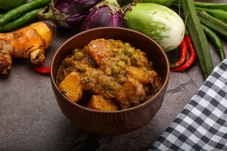 indian-traditional-cuisine-aloo-mutter.jpg