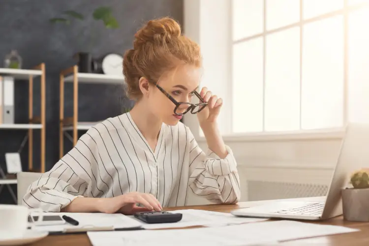 accounting-consultant-working.jpg