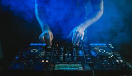 DJ Needed for Ottawa Boat Parties - Ottawa - Performance listing