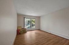 Stylish 3 Bed, 1.5 Bath Townhouse for Rent in St. Albert - Edmonton - Apartments for Rent listing