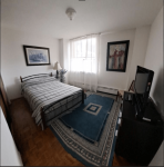 Bright & Inviting Room for Rent in Toronto - photo 2 / 2