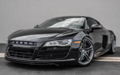 2010 Audi R8 Coupe - photo 2 / 6