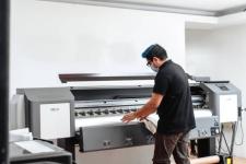 Stand Out in Toronto with Large Format Printing - Printing & Photocopying listing in Toronto