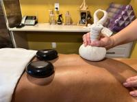 Hot Stone Massage in Toronto – Experience deep relaxation - photo 2 / 3