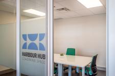 private office and dedicated desks - photo 3 / 6