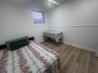 LEGAL WALK-OUT 4 BRM BASEMENT FOR RENT–NO UTILITY-SCRABOROUGH UofT - photo 4 / 6