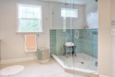 Beautiful Glass Shower Doors in Scarborough - Furniture listing in Toronto