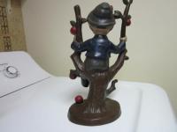 COLLECTIBLE BOY AND GIRL SITTING IN APPLE TREE FIGURINES - photo 5 / 6