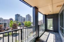 3BR Condo for Rent with Balcony & City Views - photo 2 / 6