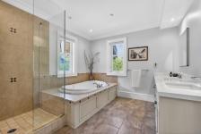 fully furnished 5 bed, 3.5 bath home in prestigious Quilchena - photo 5 / 5